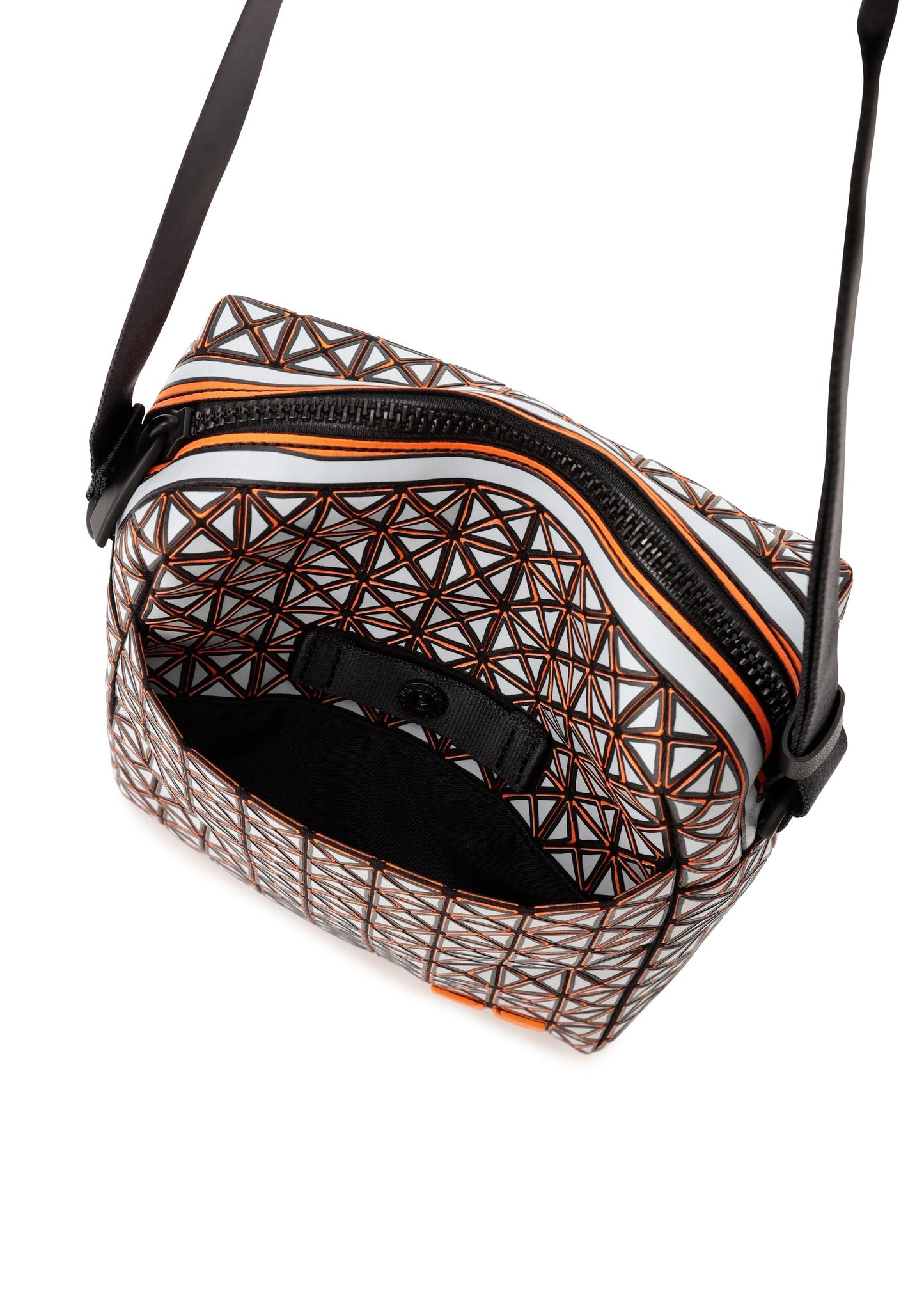 BAO BAO ISSEY MIYAKE VOYAGER ROUGH