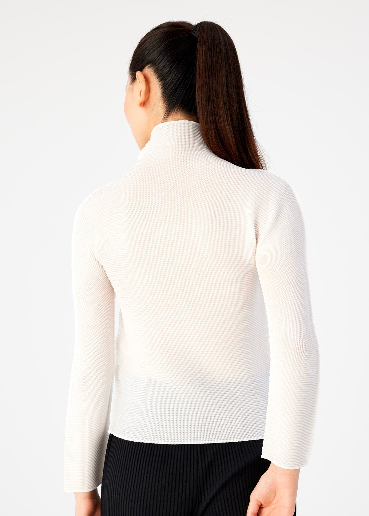 me ISSEY MIYAKE STRETCH PLEATS TOP