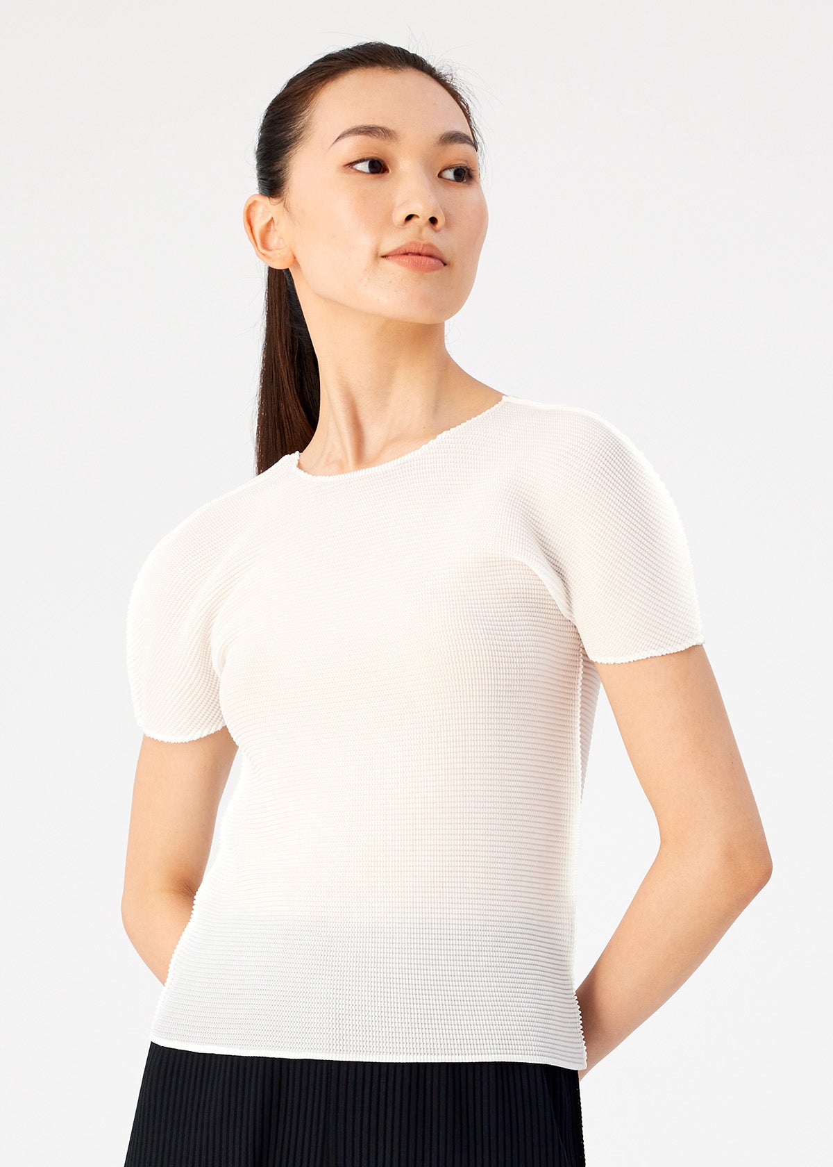 me ISSEY MIYAKE STRETCH PLEATS TOP