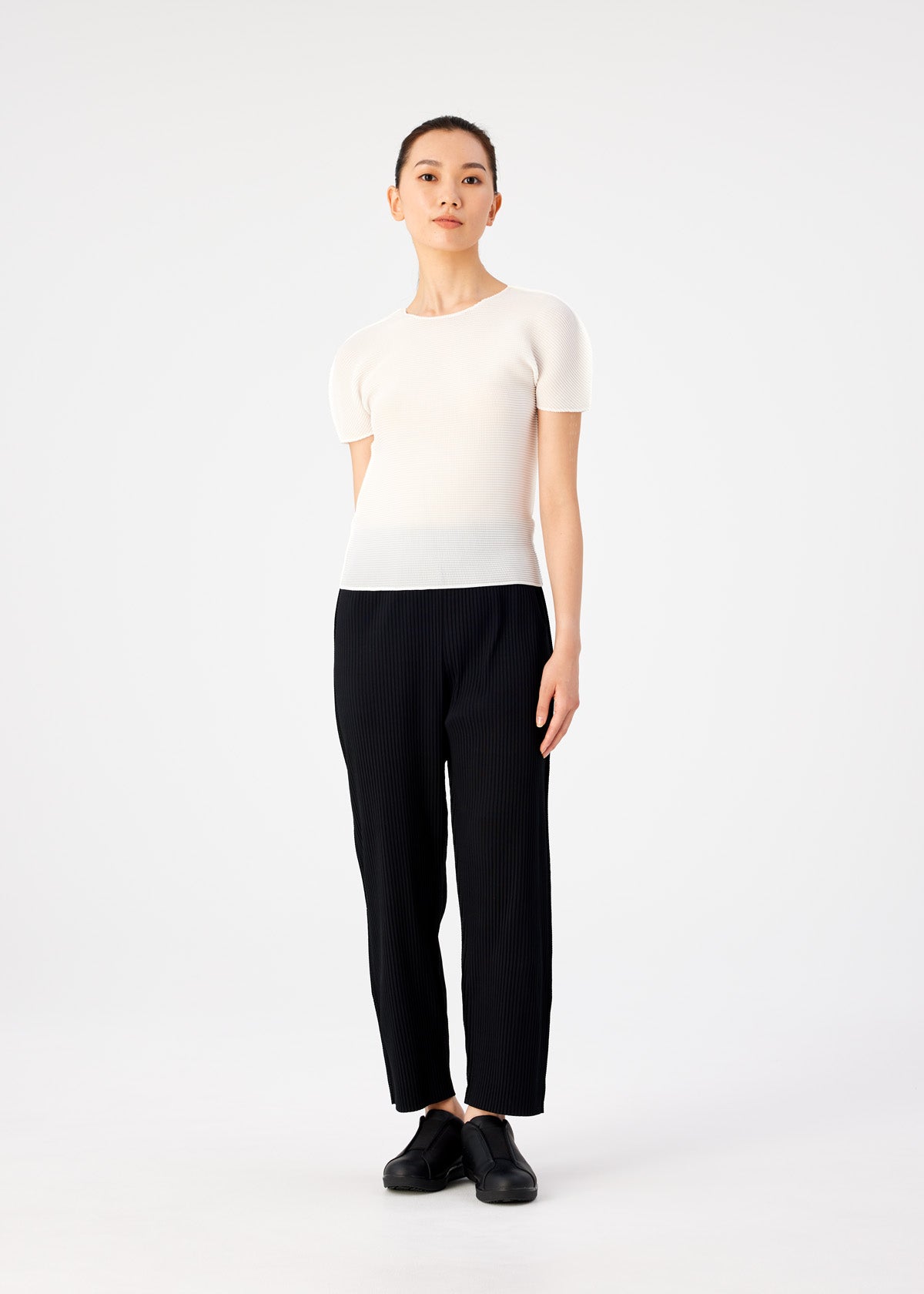 me ISSEY MIYAKE STRETCH PLEATS TOP