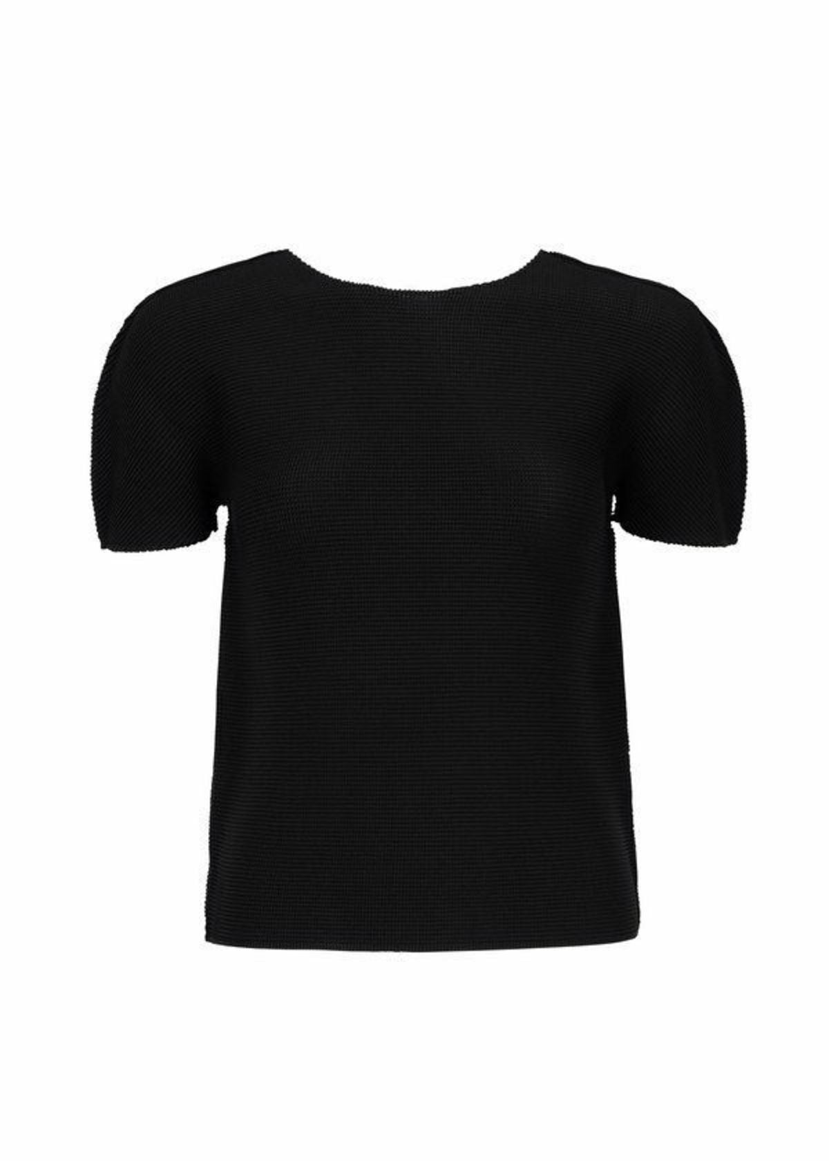 me ISSEY MIYAKE STRETCH PLEATS TOP