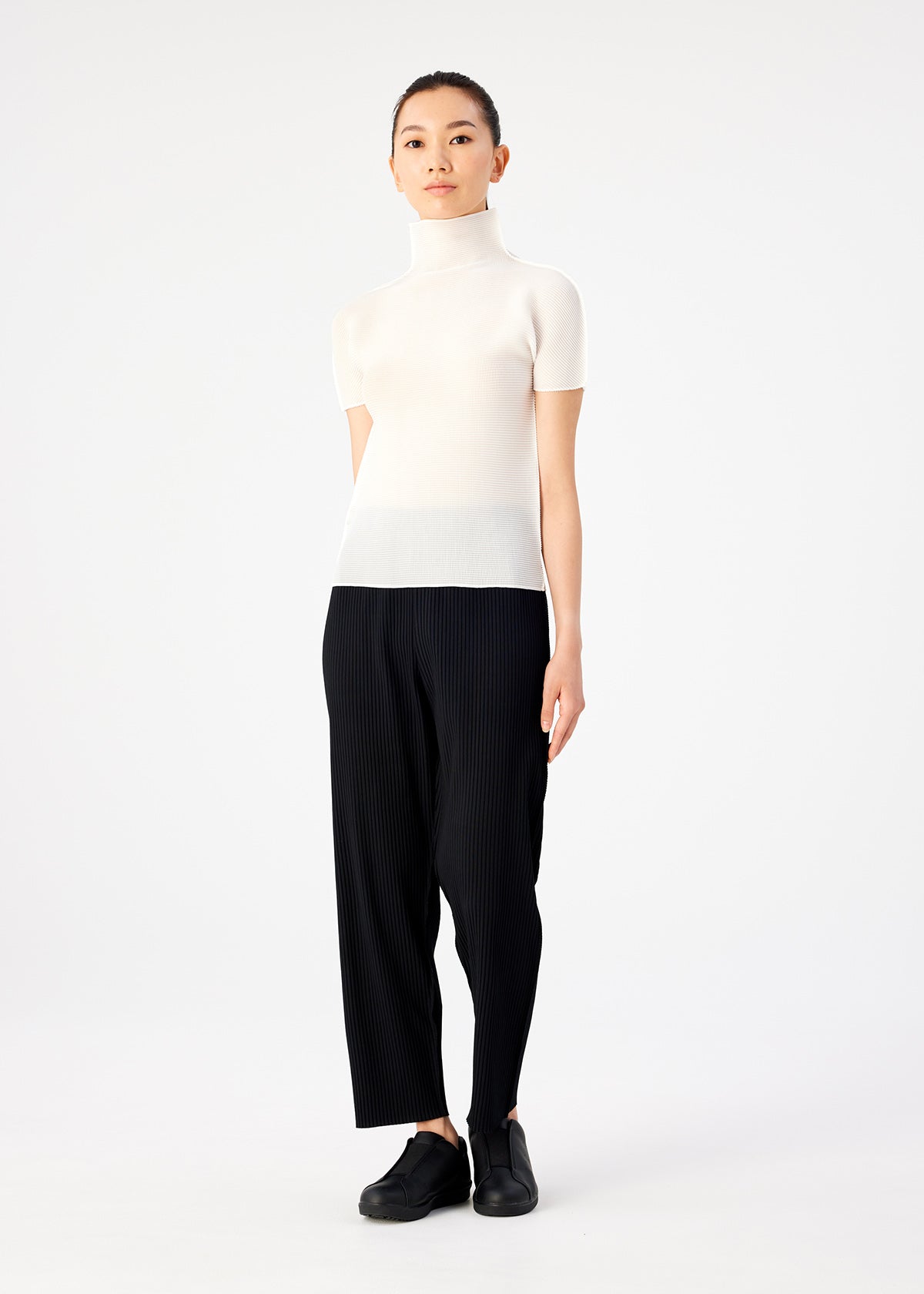 me ISSEY MIYAKE STRETCH PLEATS 09