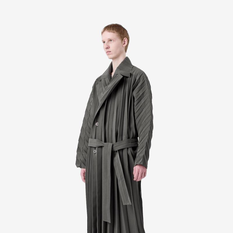 HOMME PLISSÉ